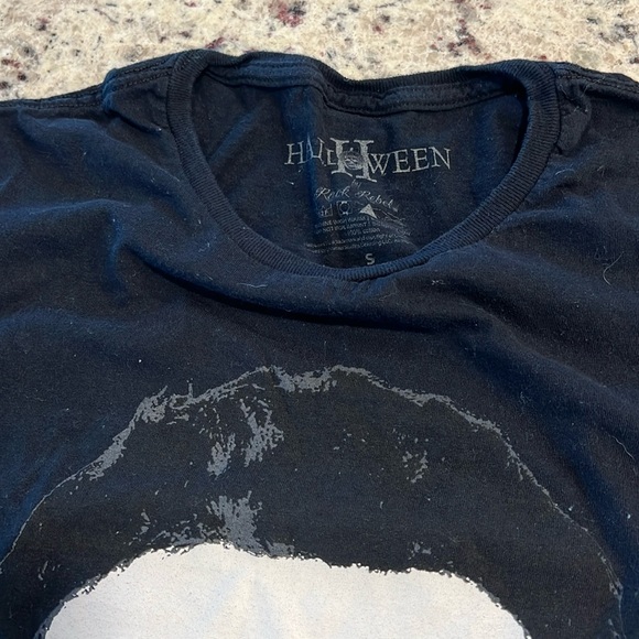 🖤🧡  🎃 Halloween Michael Myers shirt used small - Picture 2 of 2